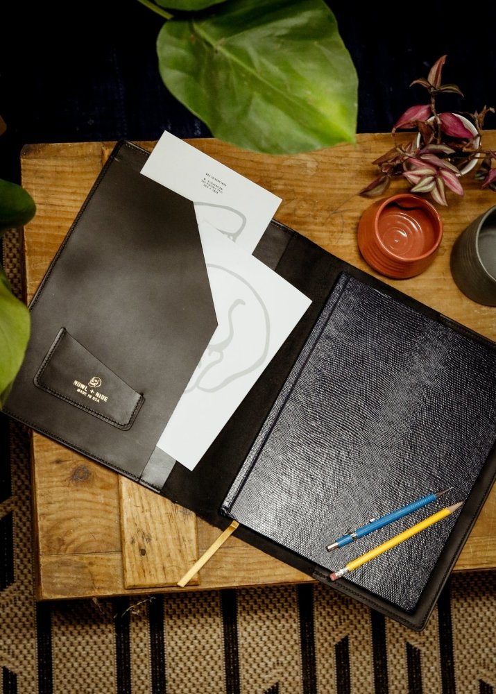 Padfolio - Black - Howl + Hide