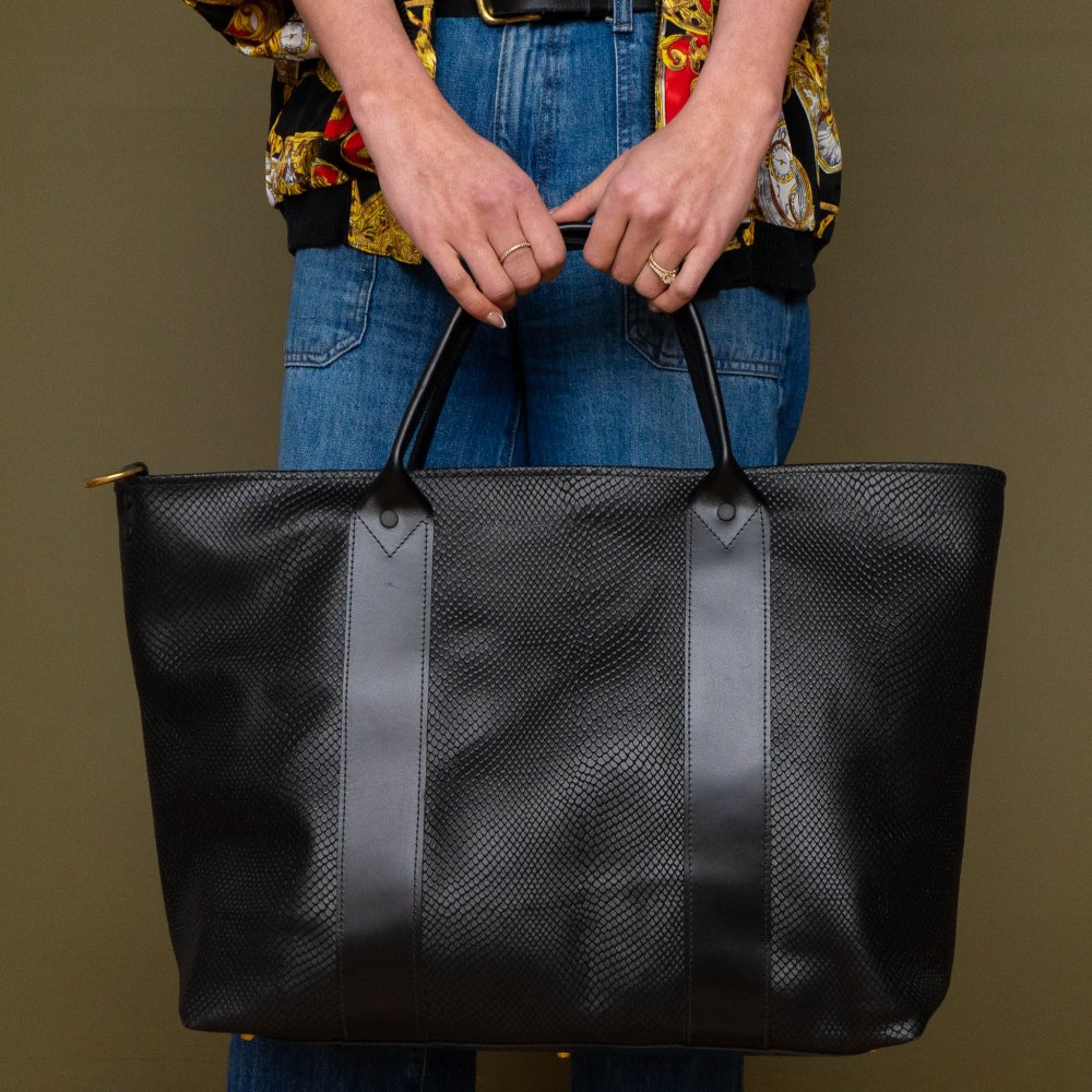 Sample Sale - Weekender Tote - Howl + Hide